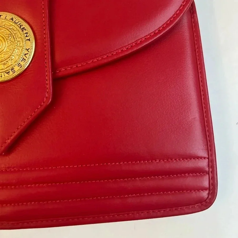 ! Rare Vintage, 1980's Yves Saint Laurent red bag with gold chain - Picture 5 of 14